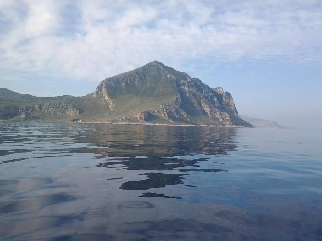 Casa Vacanza Tra Cielo E Mare クストナーチ エクステリア 写真