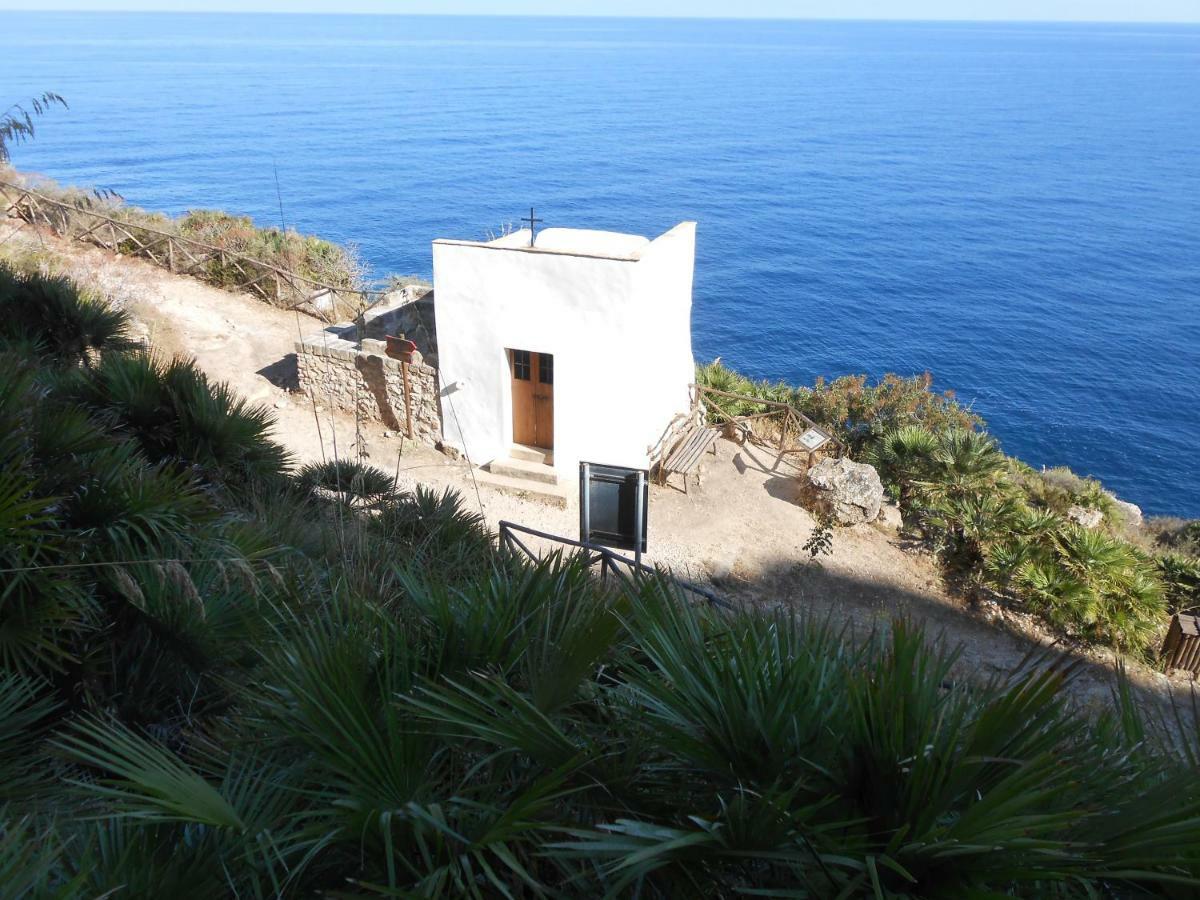 Casa Vacanza Tra Cielo E Mare クストナーチ エクステリア 写真